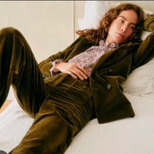 SÉZANE DAN TROUSERS- OLIVE GREEN VELVET